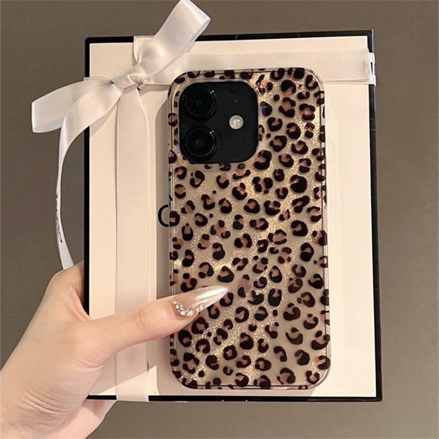 inewateri Compatible for iPhone 16 Pro Max Case with Cute Cheetah Leopard Print Retro Aesthetics Design Soft Slim TPU Shockproof Protective Bumper Glitter Shiny Phone Cover-Blue