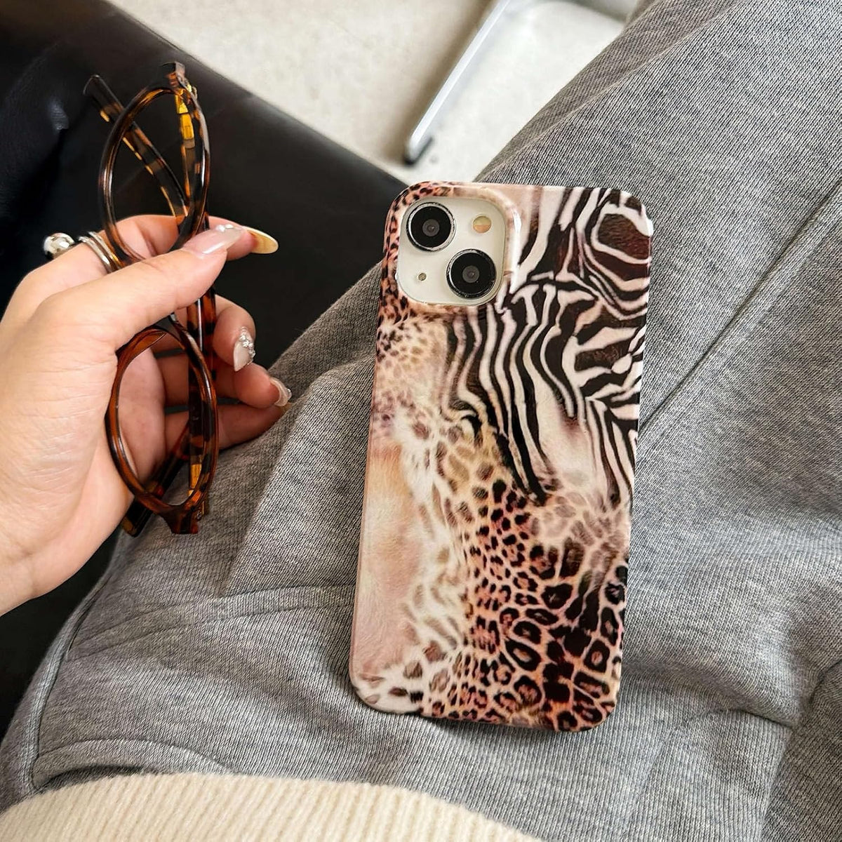 Aesthetic Y2K Cheetah Phone Case for iPhone 17 6.3in,Cute Animal Leopard Zebra Tiger Print Retro Cool Girl Trendy Vintage Protective Cover - Animal Print